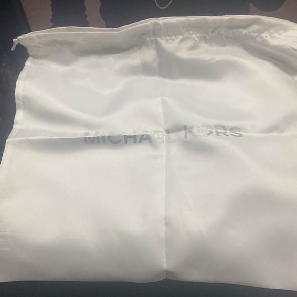 Michael Kors Jet Set Large Signature Logo and Metallic Wallet w/Dust Bag - Picture 12 of 12